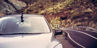 Kamera-na-dachu-samochodu